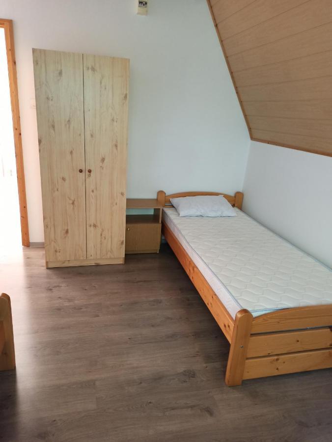 Aniko Apartmanhaz Balatonföldvár エクステリア 写真