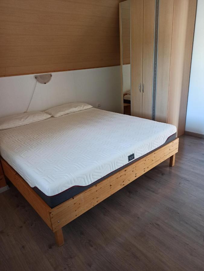 Aniko Apartmanhaz Balatonföldvár エクステリア 写真