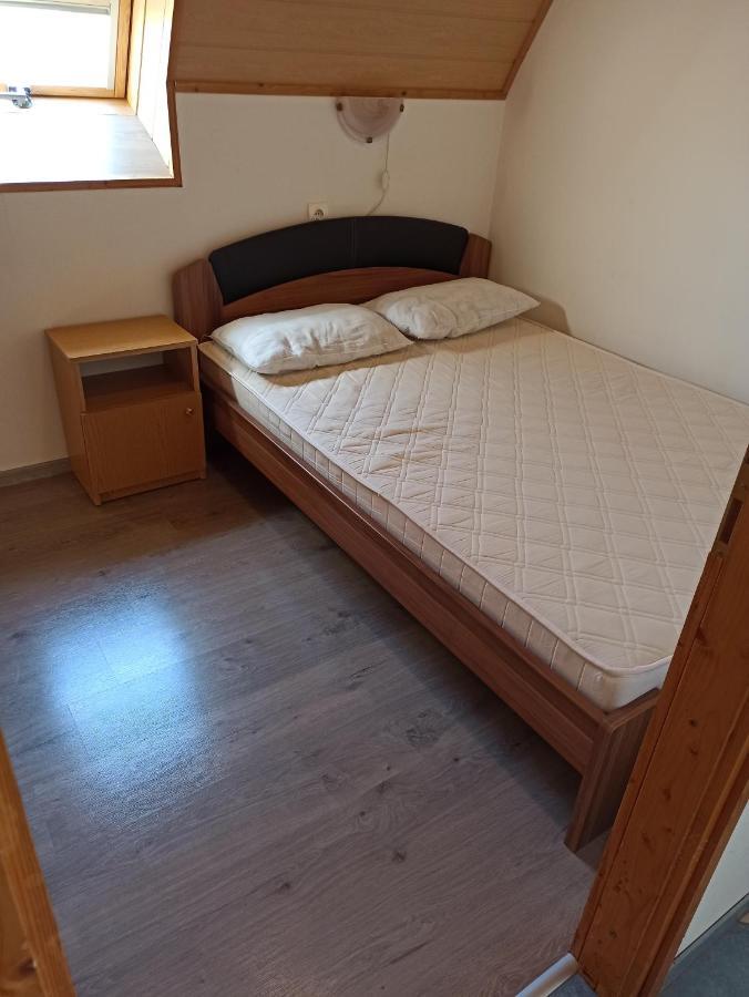 Aniko Apartmanhaz Balatonföldvár エクステリア 写真