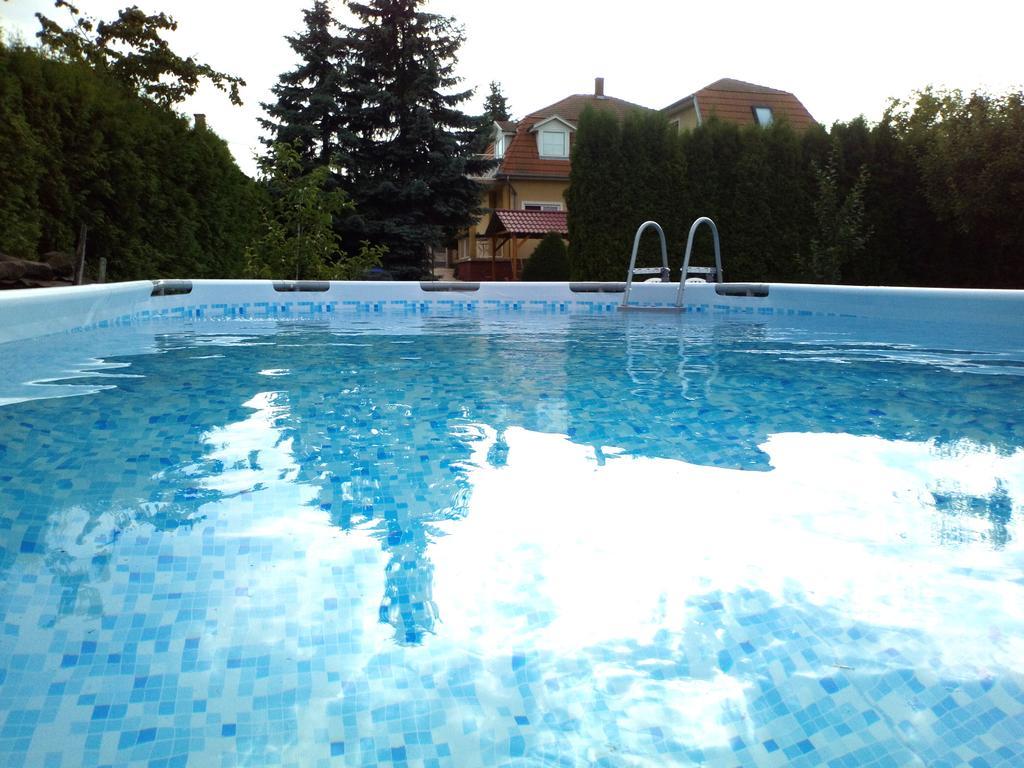Aniko Apartmanhaz Balatonföldvár エクステリア 写真