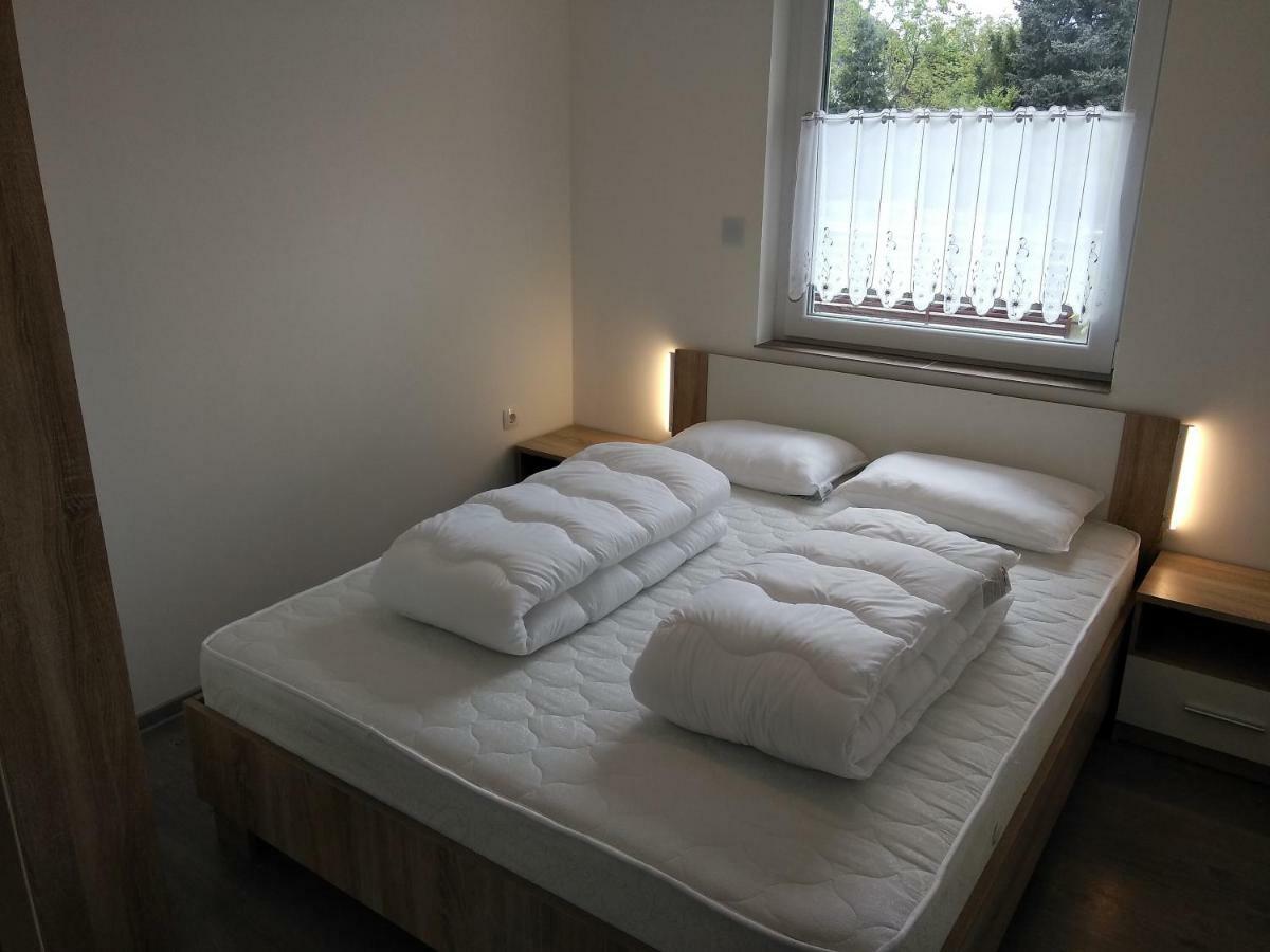 Aniko Apartmanhaz Balatonföldvár エクステリア 写真